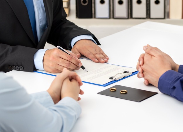 Local Divorce Lawyers Make a Difficult Time Feel Easier